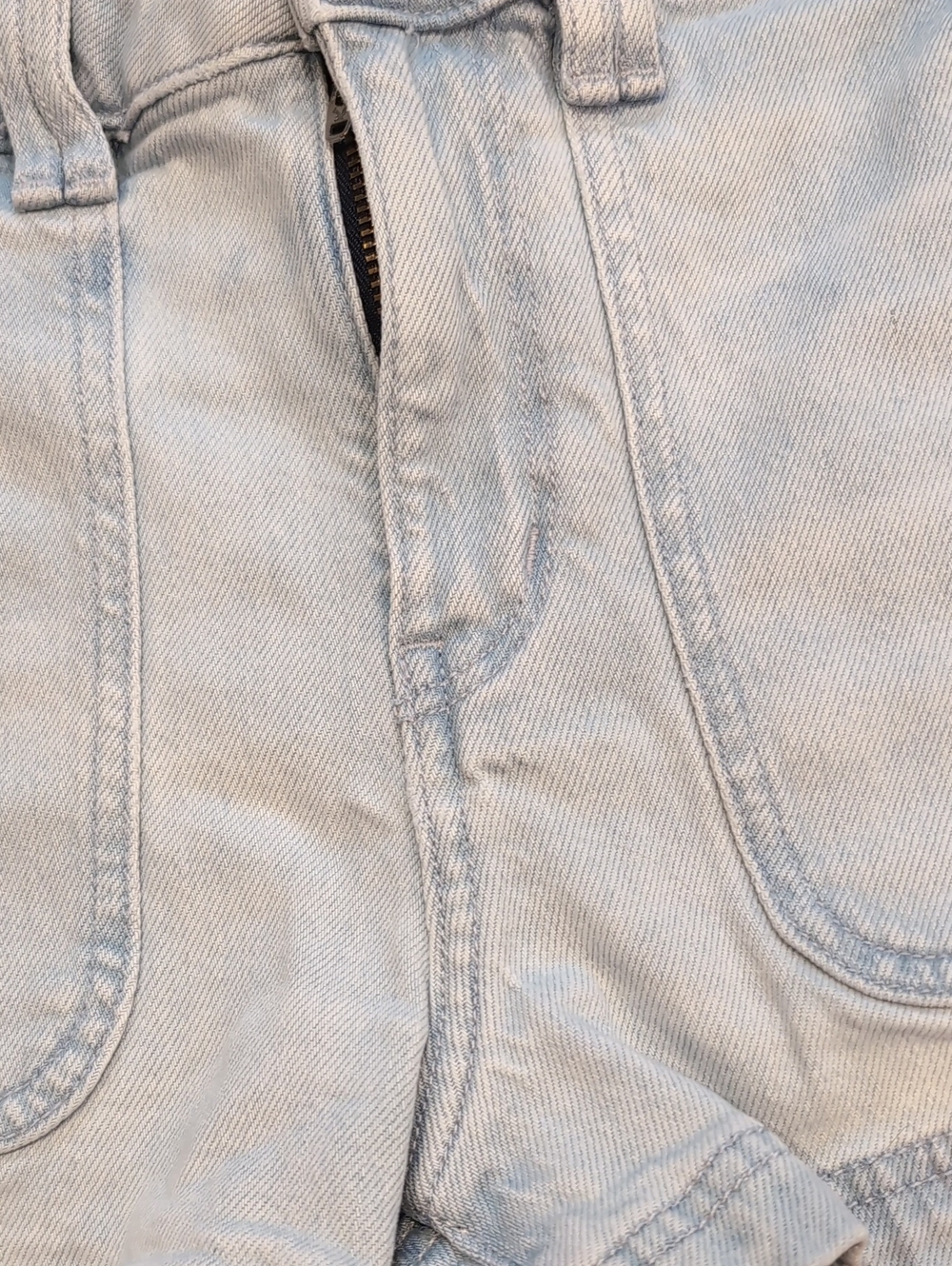 AE Shorts - Picture 6 of 9